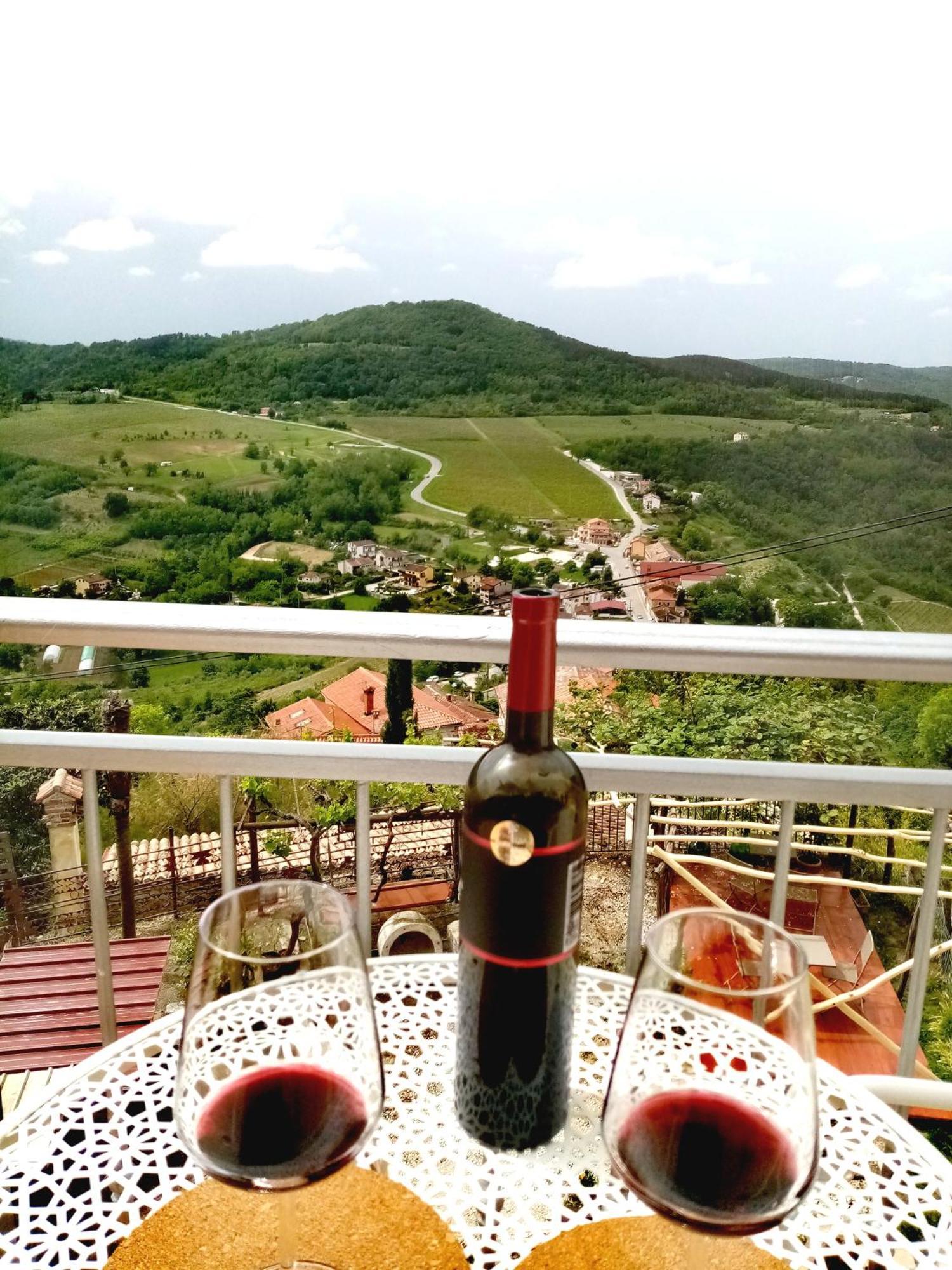 Studio Apartman Bel Vedere Motovun Exteriér fotografie